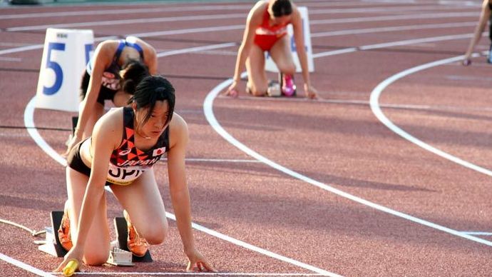 女子4×100ｍR、日本は45秒94で2位に