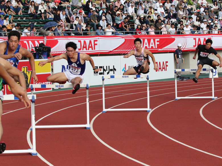 男子400mハードル予選が開始！