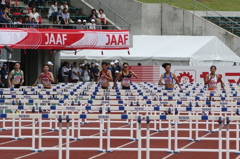 女子100mH予選が開始！