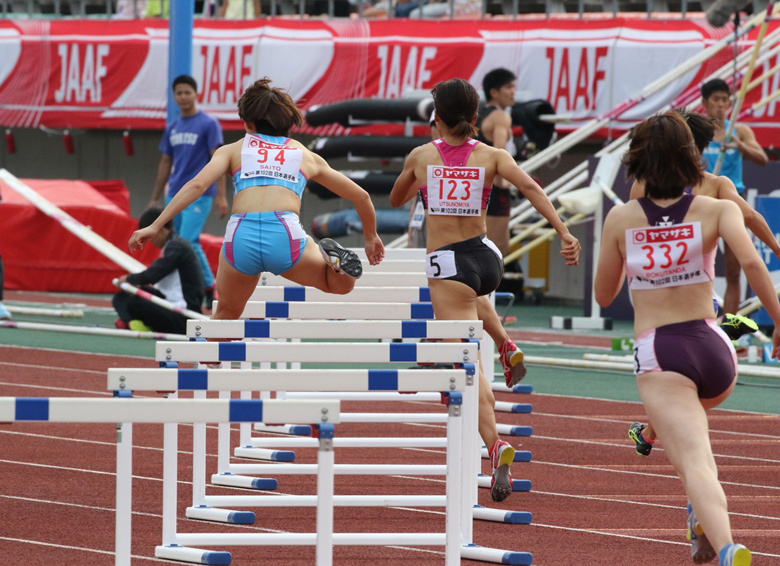 女子400mHの予選開始！