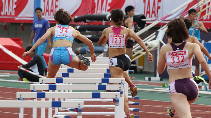 女子400mHの予選開始！