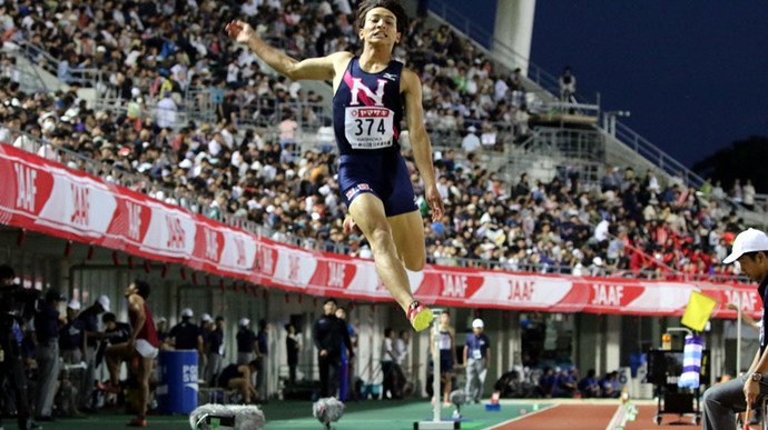 みごとな跳躍を見せる橋岡優輝