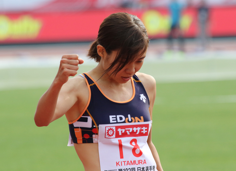 北村夢が女子800mを制する！