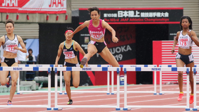 前回大会の覇者・宇都宮絵莉が貫録の走り