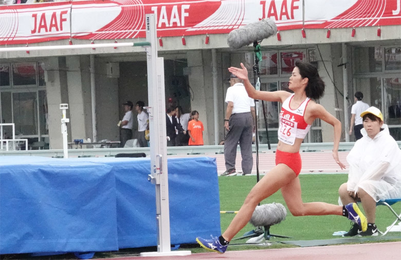 女子走高跳では神田菜摘が優勝