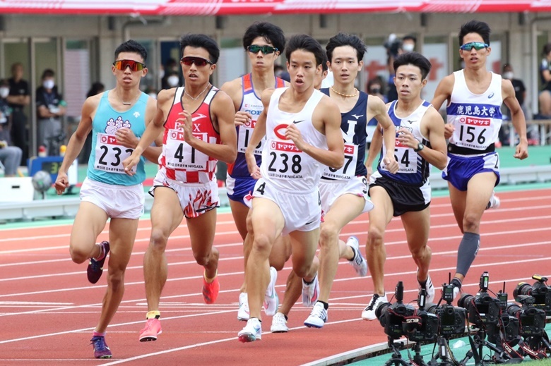 金子魅玖人が予選1組トップ【男子800m】