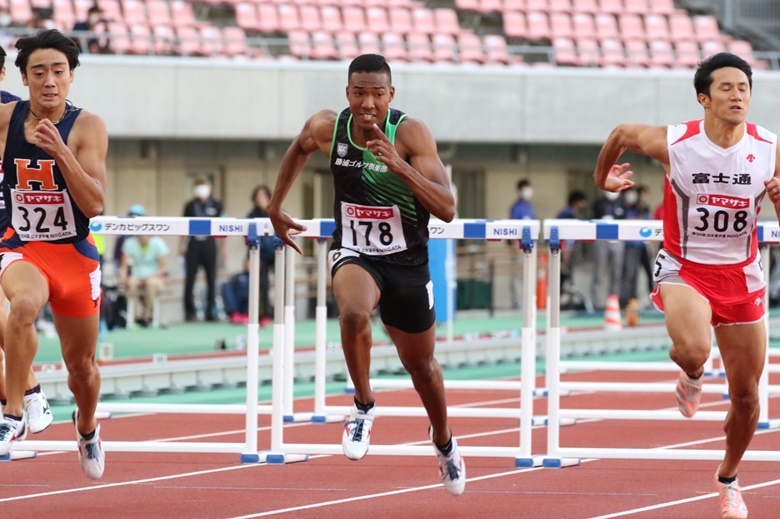 予選1組、1着は石田トーマス東【男子110mH】