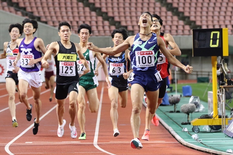 ガッツポーズでゴールした館澤亨次【男子1500m】