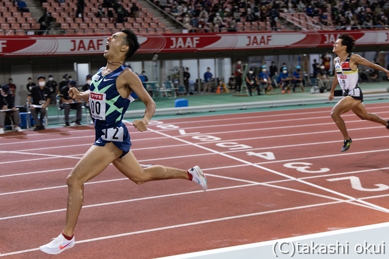 歓喜のゴールの瞬間【男子1500m】