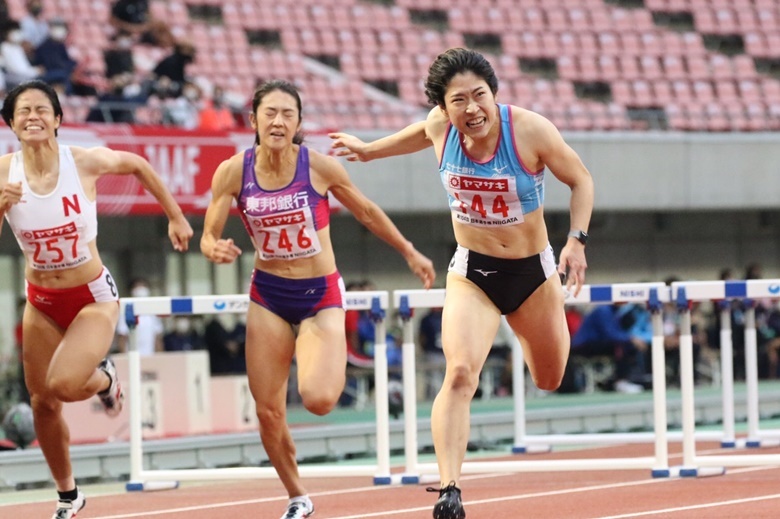 大会タイ記録で青木益未が優勝【女子100mH】