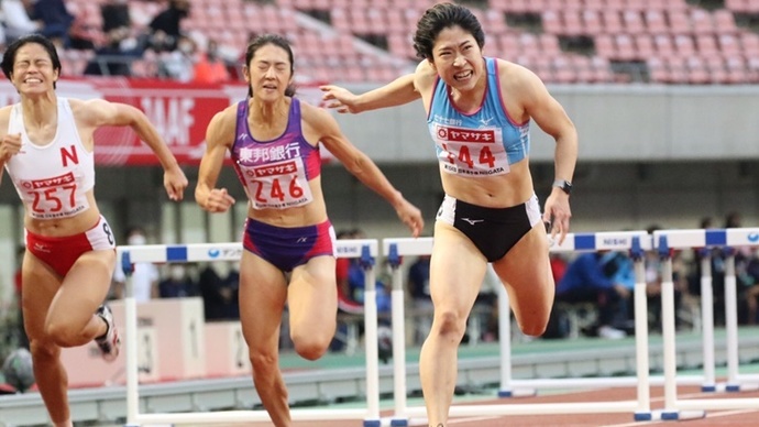 大会タイ記録で青木益未が優勝【女子100mH】