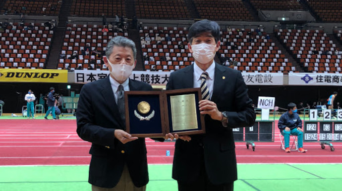 年度感謝状を大阪陸協 神奈川陸協 埼玉陸協に贈呈 日本陸上競技連盟公式サイト