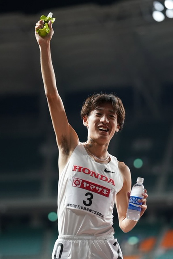 【第105回日本陸上競技選手権大会 10000m】男子10000ｍで東京五輪代表内定を決めた伊藤達彦