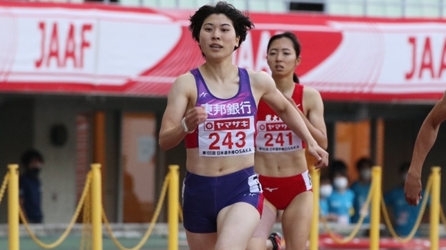 1組トップで決勝に進む松本奈菜子【女子400m】