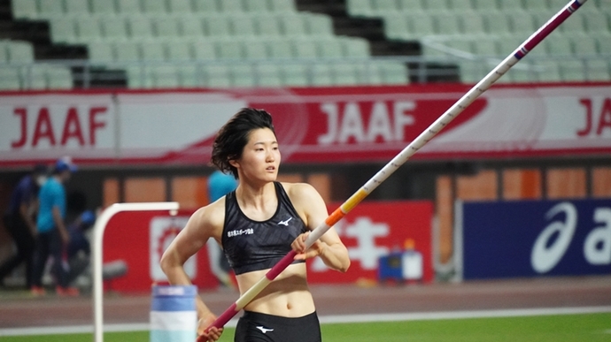 4m20を唯一クリアした諸田が初優勝【女子棒高跳】