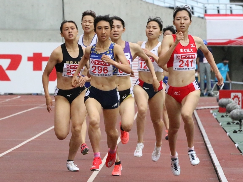 ラスト100mで先頭に出た田中が予選2組1位で決勝進出【女子800m】