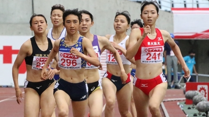 ラスト100mで先頭に出た田中が予選2組1位で決勝進出【女子800m】