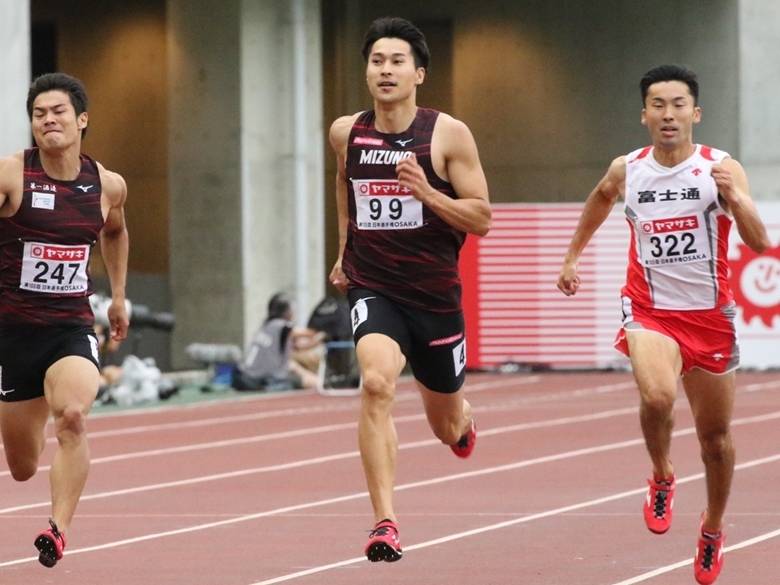 飯塚が余裕をもって明日の決勝へ【男子200m】