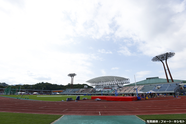 【第15回U18 / 第52回U16 陸上競技大会】愛媛県総合運動公園陸上競技場で開催中！