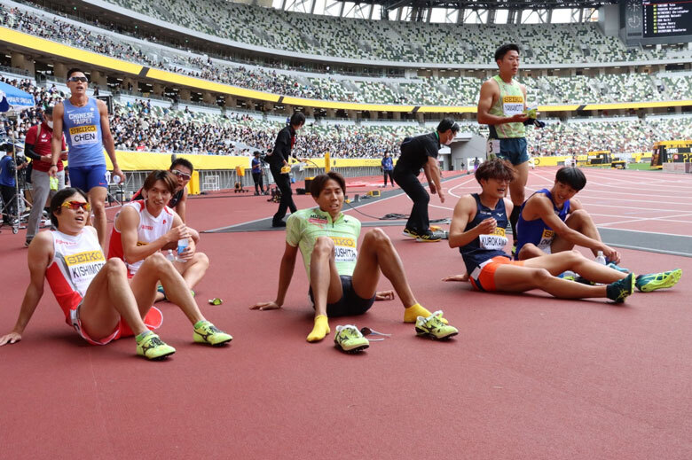 【セイコーゴールデングランプリ2022】男子400mハードル、結果を確認する選手たち