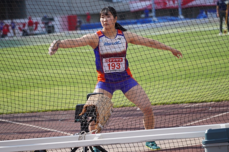 郡菜々佳が日本新記録に迫る投てきで初優勝【女子円盤投】