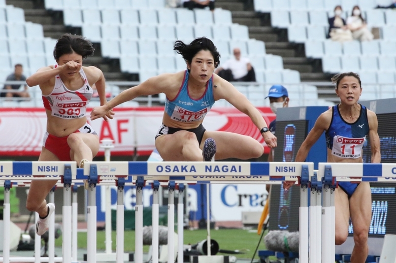 青木益未が予選1組で大会新をマーク【女子100mH】