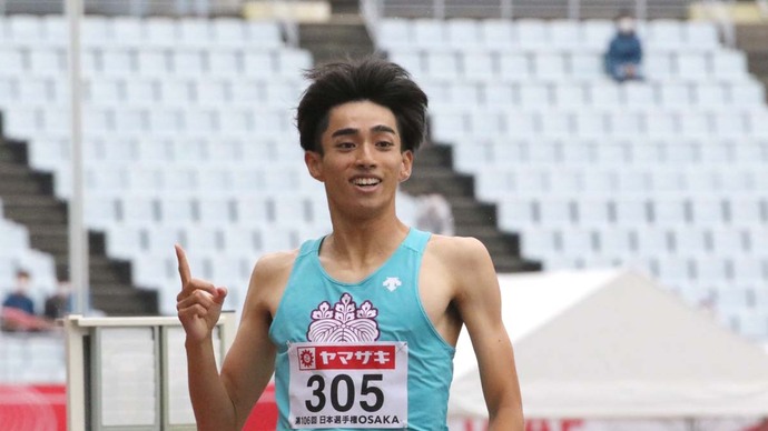 予選2組、薄田健太郎が笑顔で1着に【男子800ｍ】