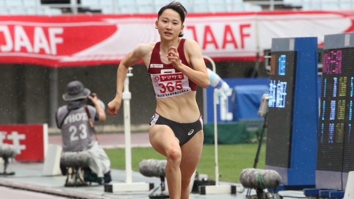 壹岐あいこが接戦の予選1組を制す【女子200m】