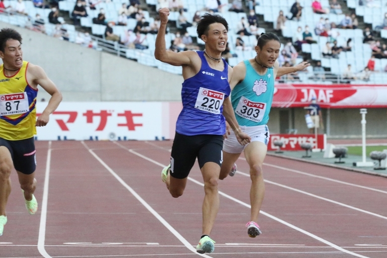 接戦を制したのは上山紘輝！【男子200ｍ】