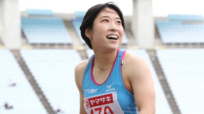 自身の大会記録を更新！笑顔の青木益未【女子100mH】