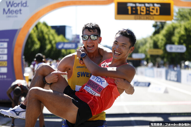 【オレゴン世界選手権】祝福のお姫様抱っこ／山西利和（愛知製鋼）・男子20km競歩