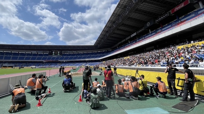 【セイコーGGP】強い日差しの中、取材陣も奮闘