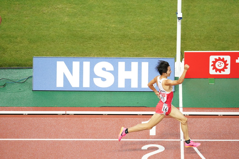 【第107回日本選手権】男子5000m　塩尻和也のガッツポーズ