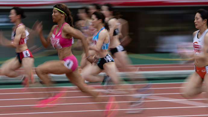 【第107回日本選手権】女子100m準決勝1組　スタート直後、君嶋愛梨沙が抜け出す