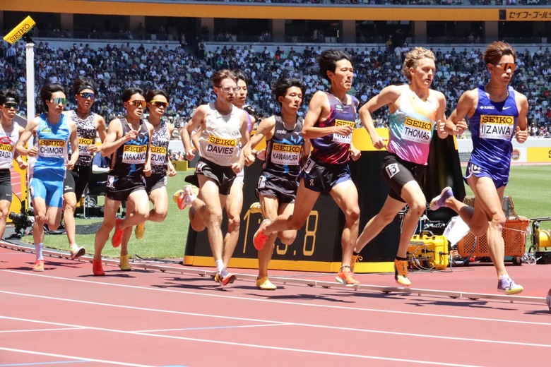 【セイコーGGP】男子 1500m:1着は飯澤 千翔(住友電工・日本)、ジュード トーマス(オーストラリア)が2着、塩原 匠(富士山GX・日本)が3着でフィニッシュ