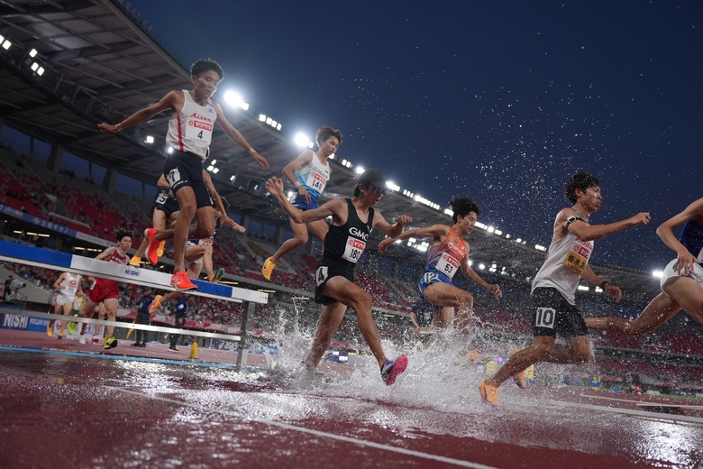 【第110回日本選手権】男子3000m障害物 決勝:水濠を飛び越える選手たち