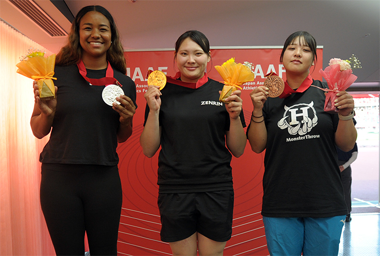 【第110回日本選手権】DAY2 表彰式:女子ハンマー投(村上来花・マッカーサー ジョイ アイリス・嶋本美海)