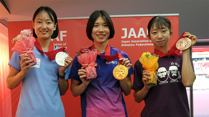 【第110回日本選手権】DAY2 表彰式：女子400m(松本奈菜子・森山静穂・中尾柚希)