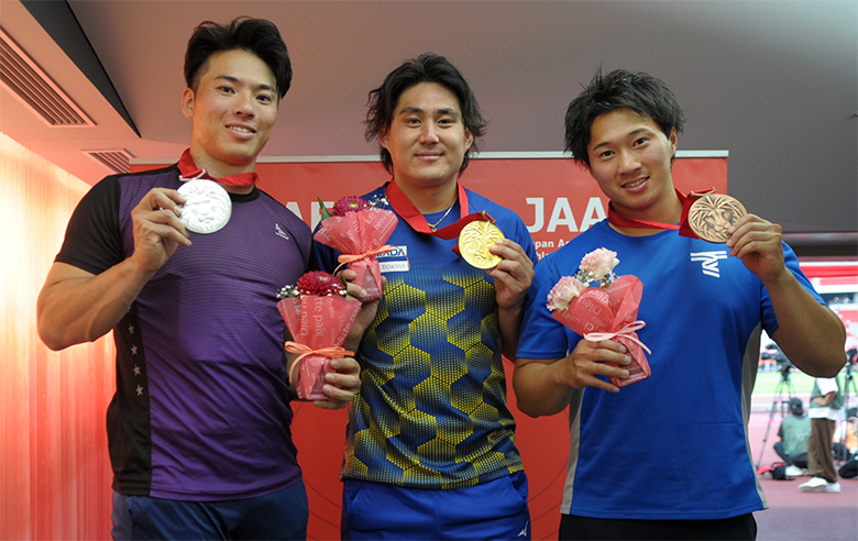 【第110回日本選手権】DAY2 表彰式:男子やり投(﨑山雄太・巖 優作・清川裕哉)