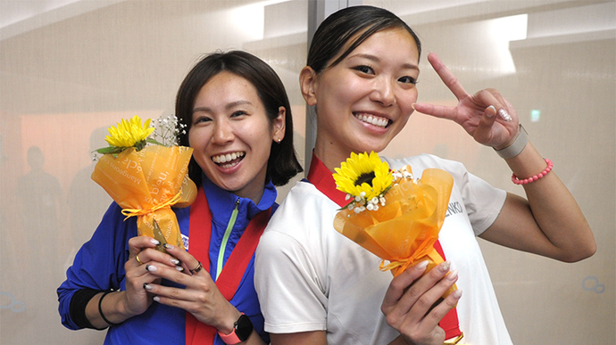 【第110回日本選手権】DAY2 メダルセレモニー:跳躍女子金メダリスト2選手の笑顔!