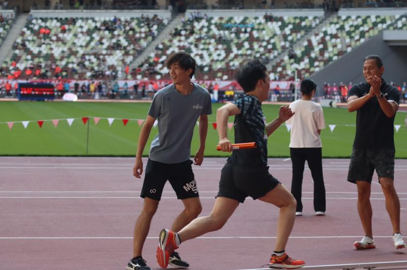 10/1
■マイル日本代表ロデュース Relay For ALL
即席チームを結成し、1チーム8人で1人100mを走るなんとも珍しい「8×100mリレー」💨💨💨
知らない人同士でも、バトンと気持ちは繋がります👍