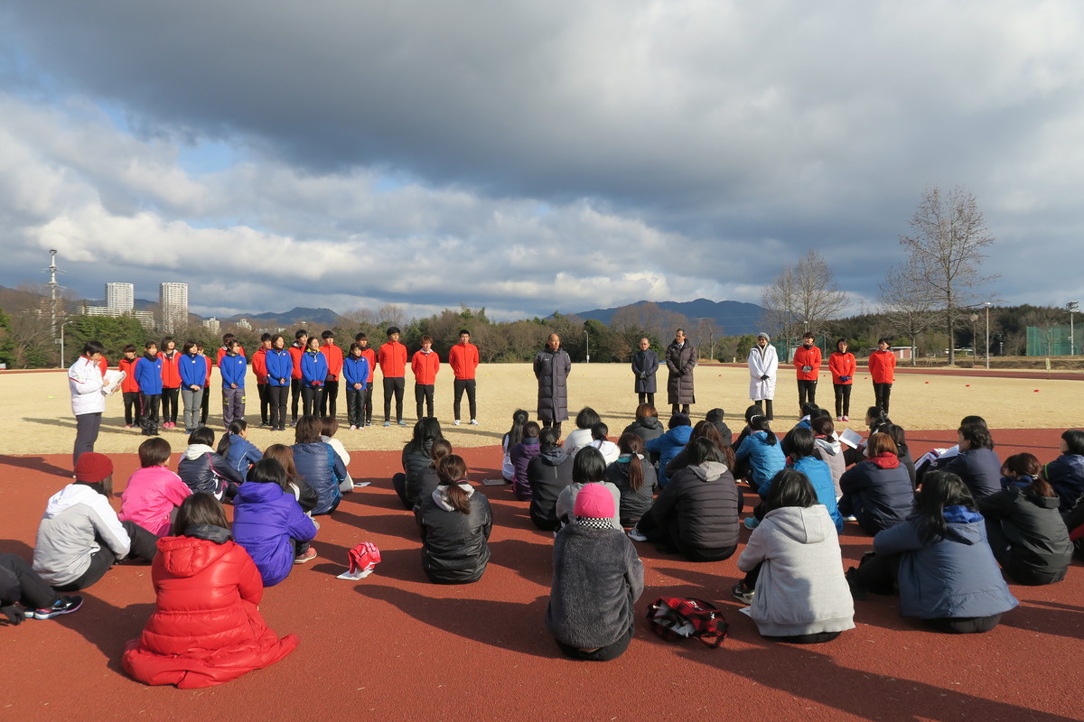 女性指導者のためのコーチングクリニック 1 実技講習 日本陸上競技連盟公式サイト