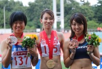 女子200m表彰