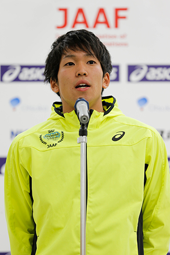 ㈬代表挨拶をする北川選手